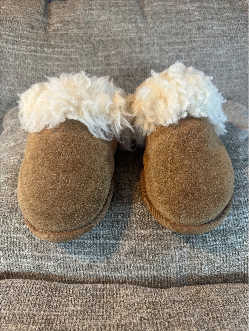 UGG Scuffette II Suede Slippers Chestnut Brown Size 7